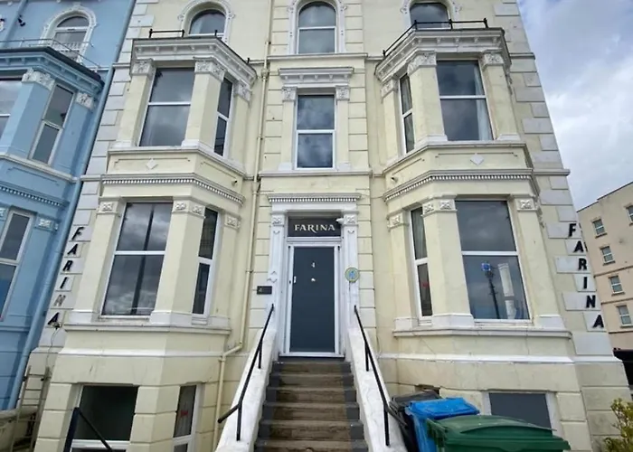 Farina No6, Sea View Apartment Sleeping 4 Guests